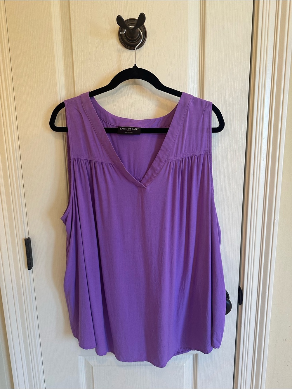 Lane Bryant Lavender V-Neck Sleeveless Tank Top